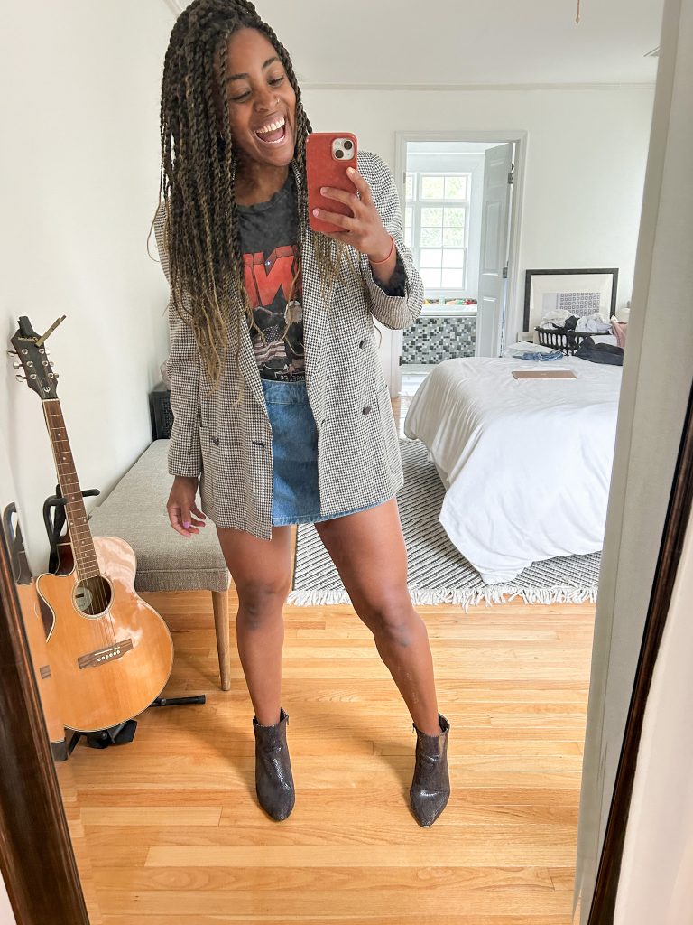 how to style denim mini skirt